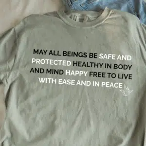 "Metta Mantra" Heavyweight T-Shirt